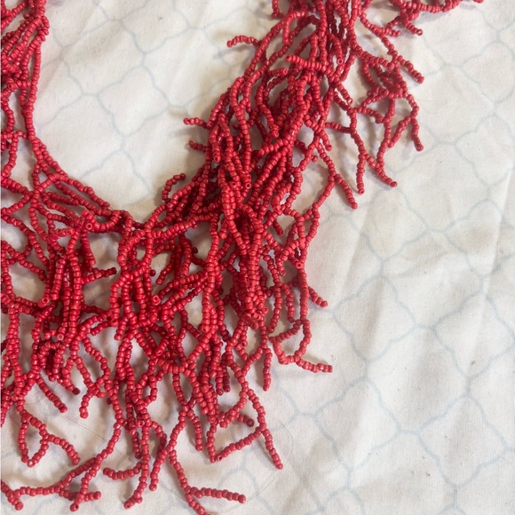 Pink Linen Elegant Red Beaded Necklace - Picture 4 of 5